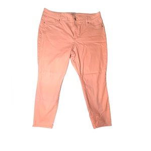 D. Jeans light pink skinny jeans size 20W